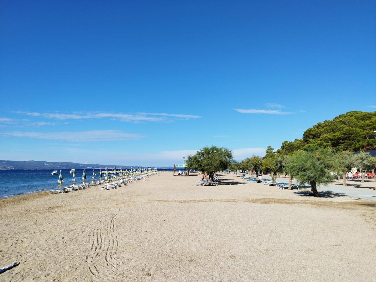 Ferienwohnung Am Sandstrand Omiš Dış mekan fotoğraf